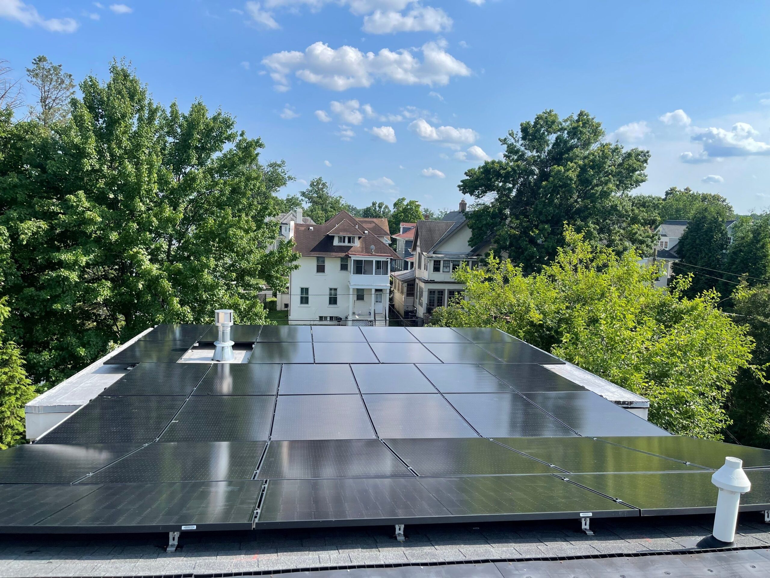 DC Green Bank and Uprise Solar Close on $385,000 Permanent Loan to Support Portfolio of Projects in Washington, DC